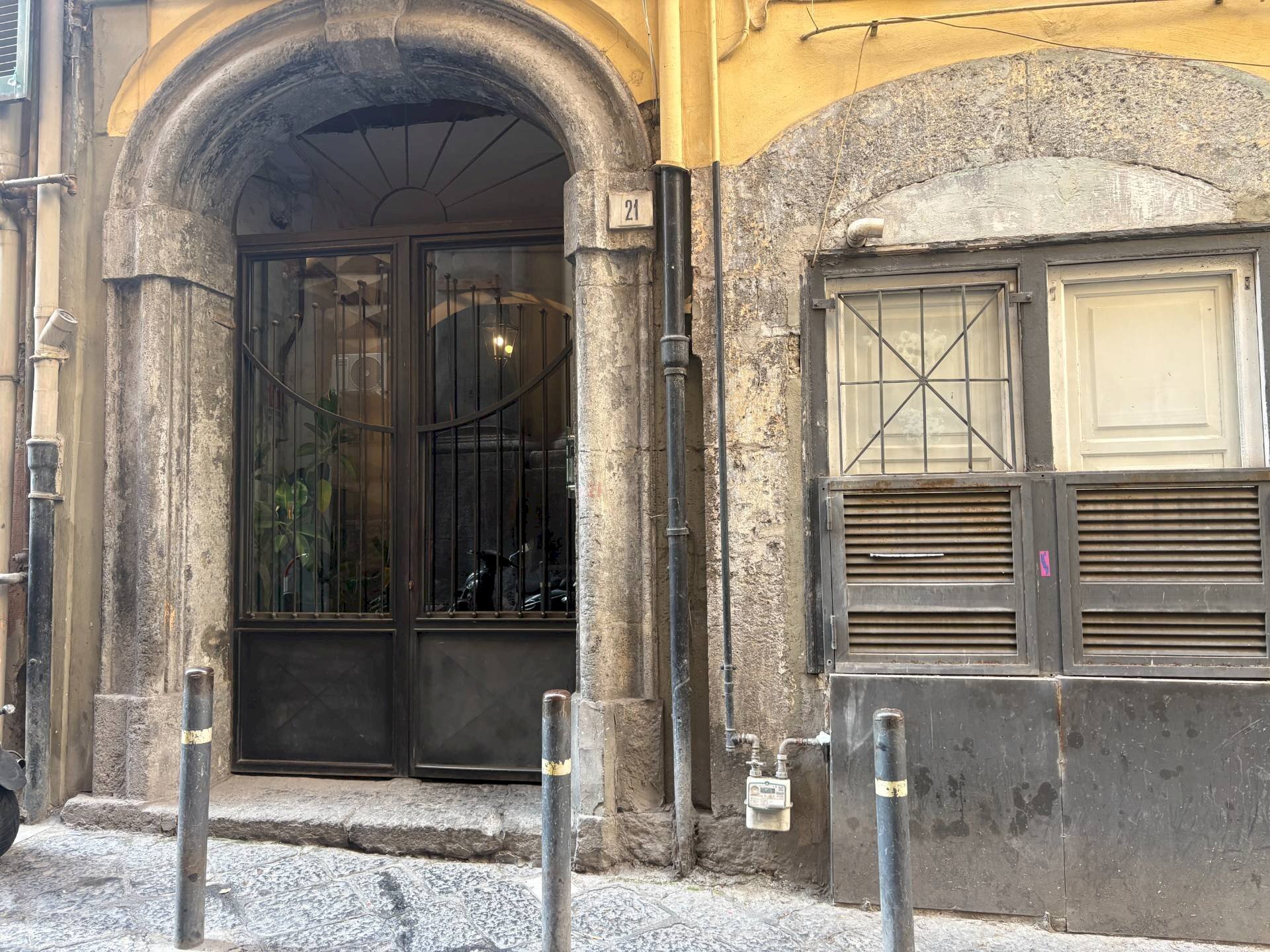 Foto 1 - Trilocale Via Santa Teresella Degli Spagnoli
 
21, Napoli - foto 1