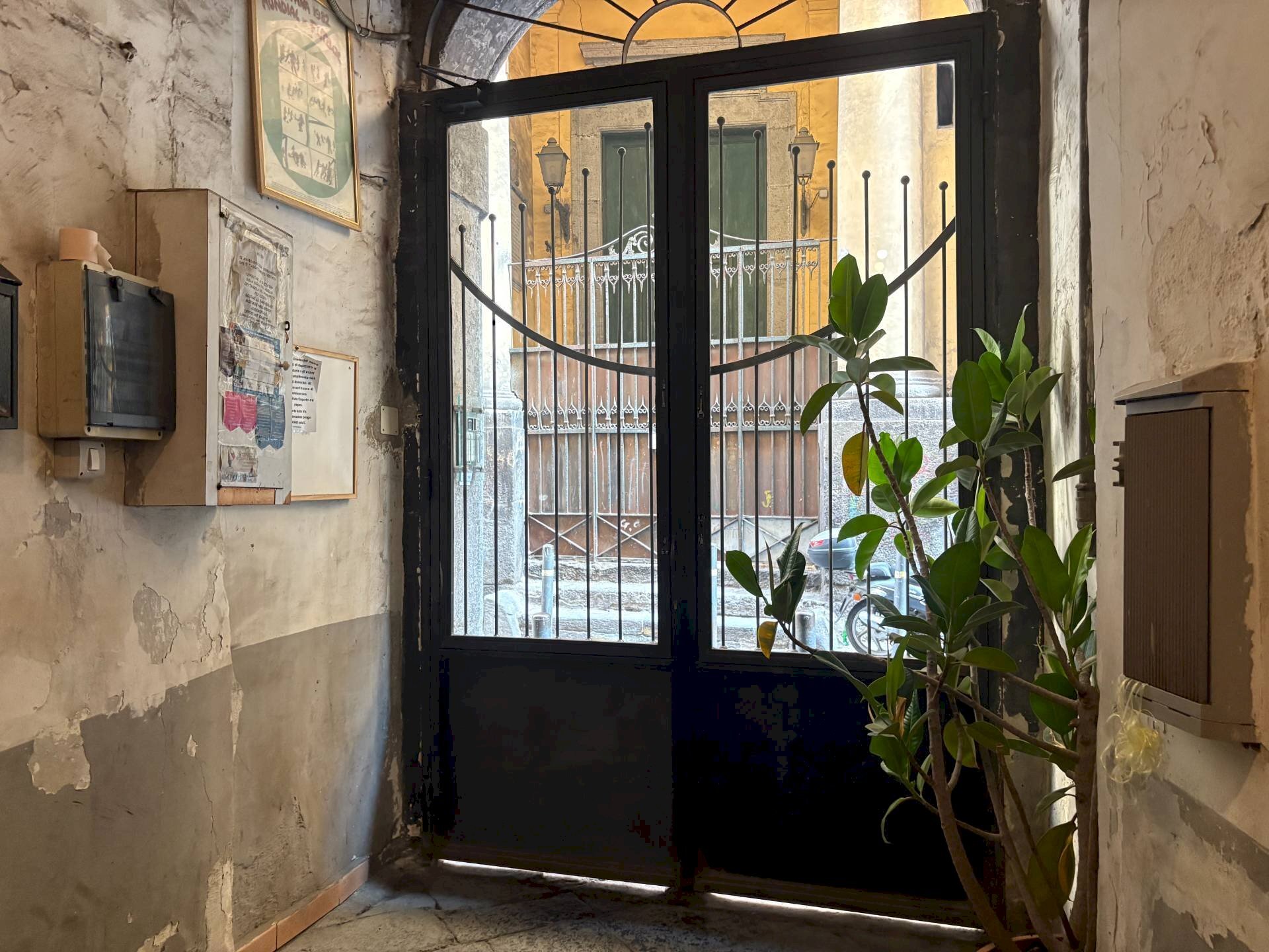 Foto 3 - Trilocale Via Santa Teresella Degli Spagnoli
 
21, Napoli - foto 3