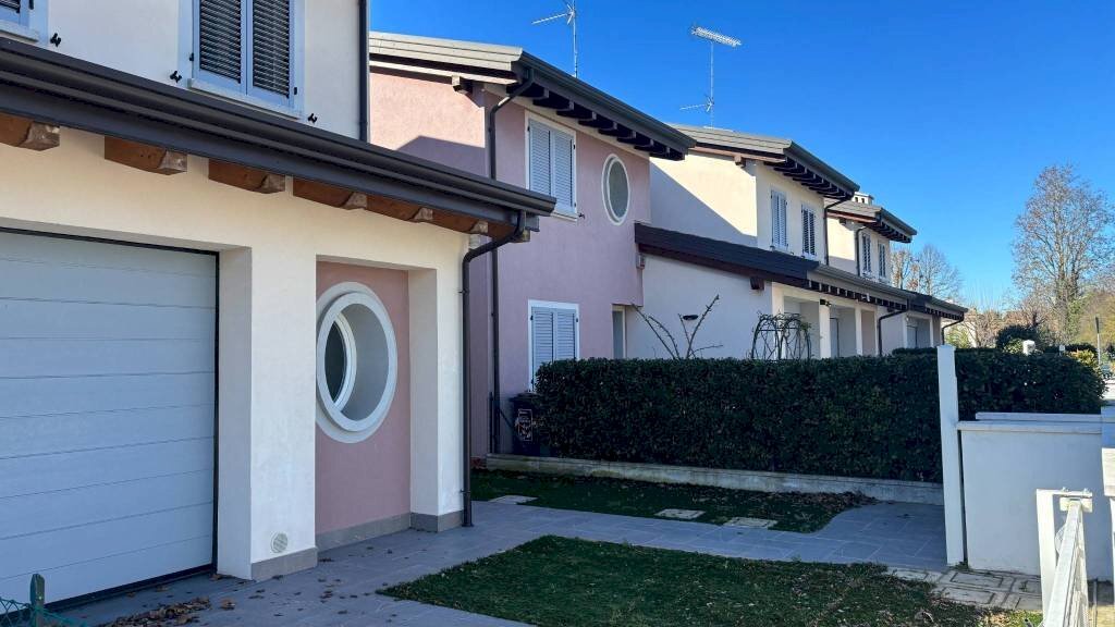 Giardino - Villa a Schiera via Rosanna Benzi, 28, Baricella - foto 2