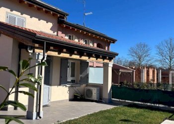 Facciata - Villa a Schiera via Rosanna Benzi, 28, Baricella - foto 3