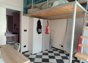 Camera da letto - Bilocale via Lessolo, 26, Torino (zona Vanchiglietta) - foto 12