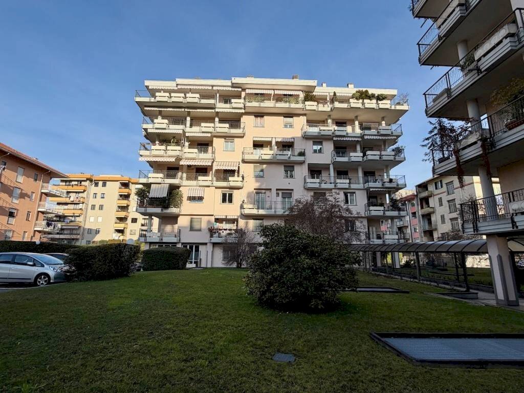 Facciata - Appartamento via Addis Abeba, 14, Biella - foto 3