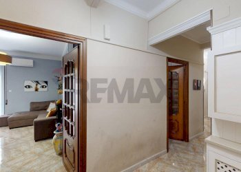 Hall / corridoio - Trilocale Via Filippo Palizzi
 
58, Genova - foto 1