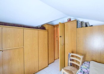 Camera da letto - Villa via Lecco, 14/C, Erba - foto 17