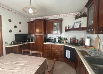 Cucina - Trilocale via Bertola, 9, Frabosa Sottana - foto 3