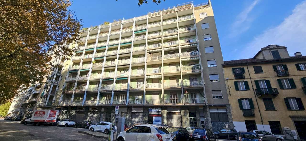 facciata - Bilocale via Don Bosco, 102, Torino (zona San Donato) - foto 1