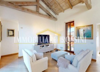 Salone - Quadrilocale via dei Boderi, 118, Varese - foto 2