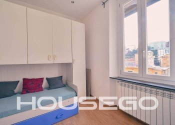 Camera da letto - Trilocale via Ponza, 28, Genova (zona Lagaccio) - foto 16