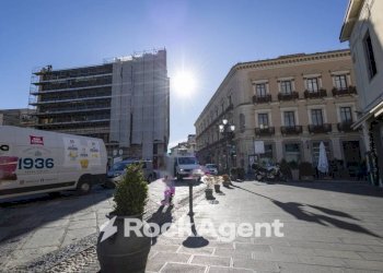 Negozio vico Piazza Mercanti, 9, Catanzaro - foto 18