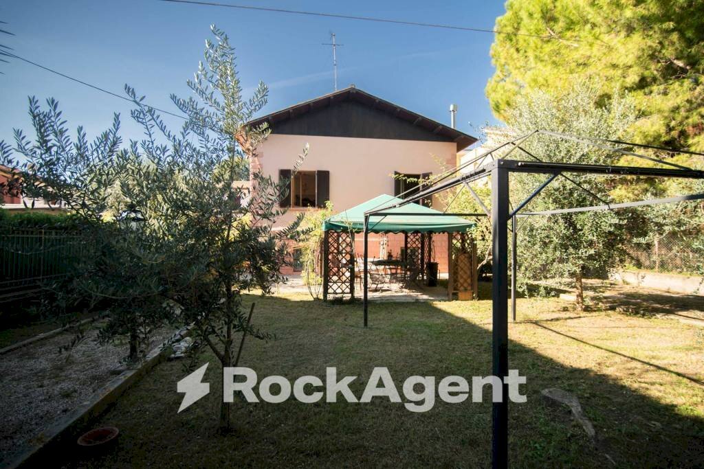 Giardino - Villa viale I Maggio, 75, Fano - photo 2