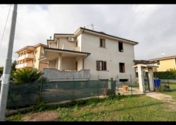 Villa via Roberto Niederer, Soveria Simeri - foto 2