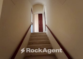 Scala - Stabile - Palazzo corso Umberto, 77, Trepuzzi - foto 13