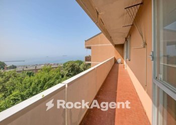 Balcone - Quadrilocale via della Benedicta, Genova (zona Voltri) - foto 1