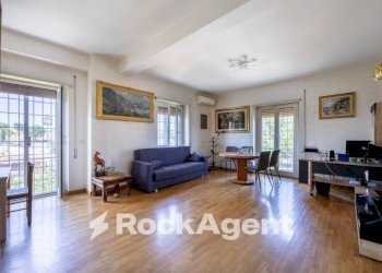 Trilocale via Tuscolana, 2122, Roma - foto 1