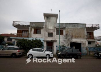 Facciata - Villa via Evangelista Torricelli, 5, Copertino - foto 39