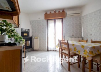 Trilocale via Corace 1, Gimigliano - foto 8