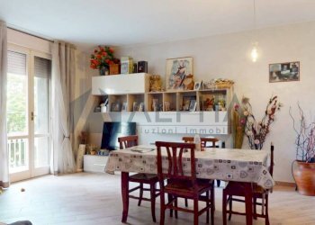 Salone - Appartamento via Michelangelo Buonarroti, Russi - foto 3