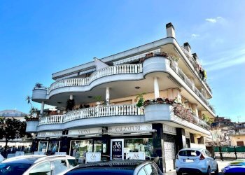 Facciata - Bilocale via Casilina, 1836, Roma - foto 1