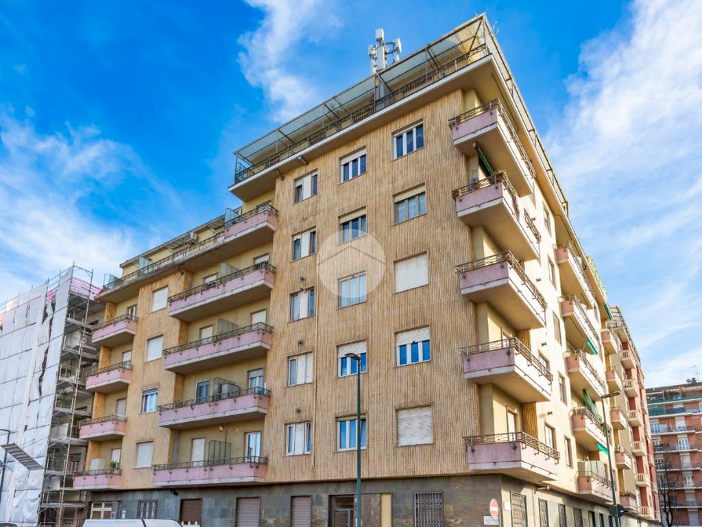 Bilocale Via Carlo Lorenzini, Torino (zona Borgo Vittoria) - foto 1