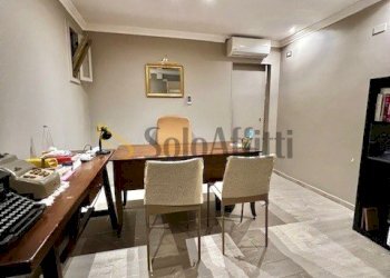 IMG_7768.jpeg - Magazzino Piazza G. Garibaldi 74, Bari - foto 1