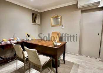 IMG_7769.jpeg - Magazzino Piazza G. Garibaldi 74, Bari - foto 2