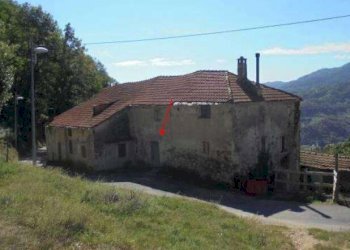 1.jpg - Casa indipendente all'asta Via Madonna delle Vigne 24, Genova - foto 1