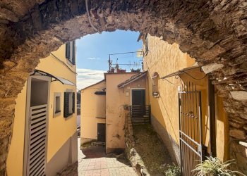 IMG_6022.jpeg - Porzione di casa Via Partigiani, Diano San Pietro - foto 2