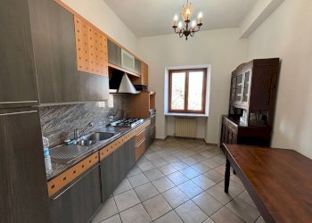 IMG_2332.JPG - Quadrilocale Via Carlo Alberto 27, Torino (zona Centro) - foto 1