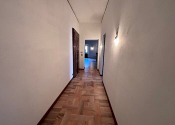 IMG_0567.JPG - Quadrilocale Via Carlo Alberto 27, Torino (zona Centro) - foto 4