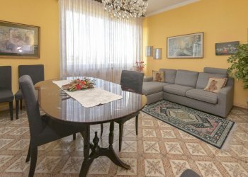 Roveda 2-4.JPG - Four-room apartment Via Giovanni Roveda 25, Torino (neighborhood Mirafiori Sud) - photo 13