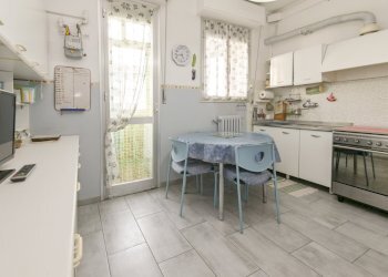 Roveda 3-2.JPG - Four-room apartment Via Giovanni Roveda 25, Torino (neighborhood Mirafiori Sud) - photo 16