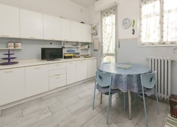 Roveda 3-4.JPG - Four-room apartment Via Giovanni Roveda 25, Torino (neighborhood Mirafiori Sud) - photo 18