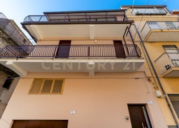 Via Oberdan 13 Motta (21).jpg - Villa Via Oberdan 7, Motta Sant'Anastasia - foto 4
