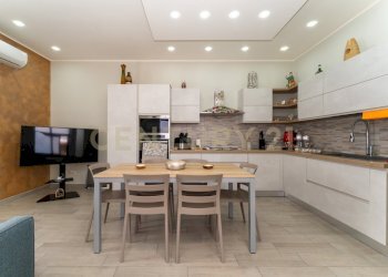 Via Oberdan 13 Motta (32).jpg - Villa Via Oberdan 7, Motta Sant'Anastasia - foto 17