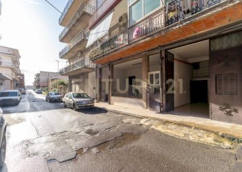 Via Gobetti 18 Adrano (2).jpg - Quadrilocale Via P. Gobetti 8, Adrano - foto 1