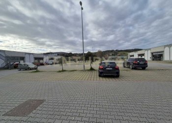 foto parcheggio campagnatico 1.jpeg - Locale Commerciale Cerro Sughero, Campagnatico - foto 11