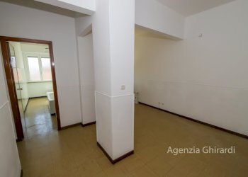 2.1 soggiorno.jpg - Appartamento VIA ALFREDO D'ANDRADE 34, Genova (zona Sestri Ponente) - foto 4