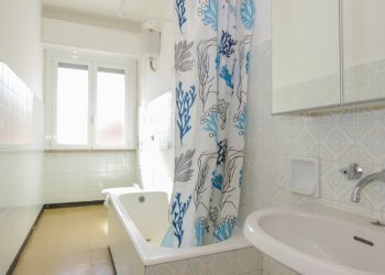 6.1 bagno.jpg - Appartamento VIA ALFREDO D'ANDRADE 34, Genova (zona Sestri Ponente) - foto 15