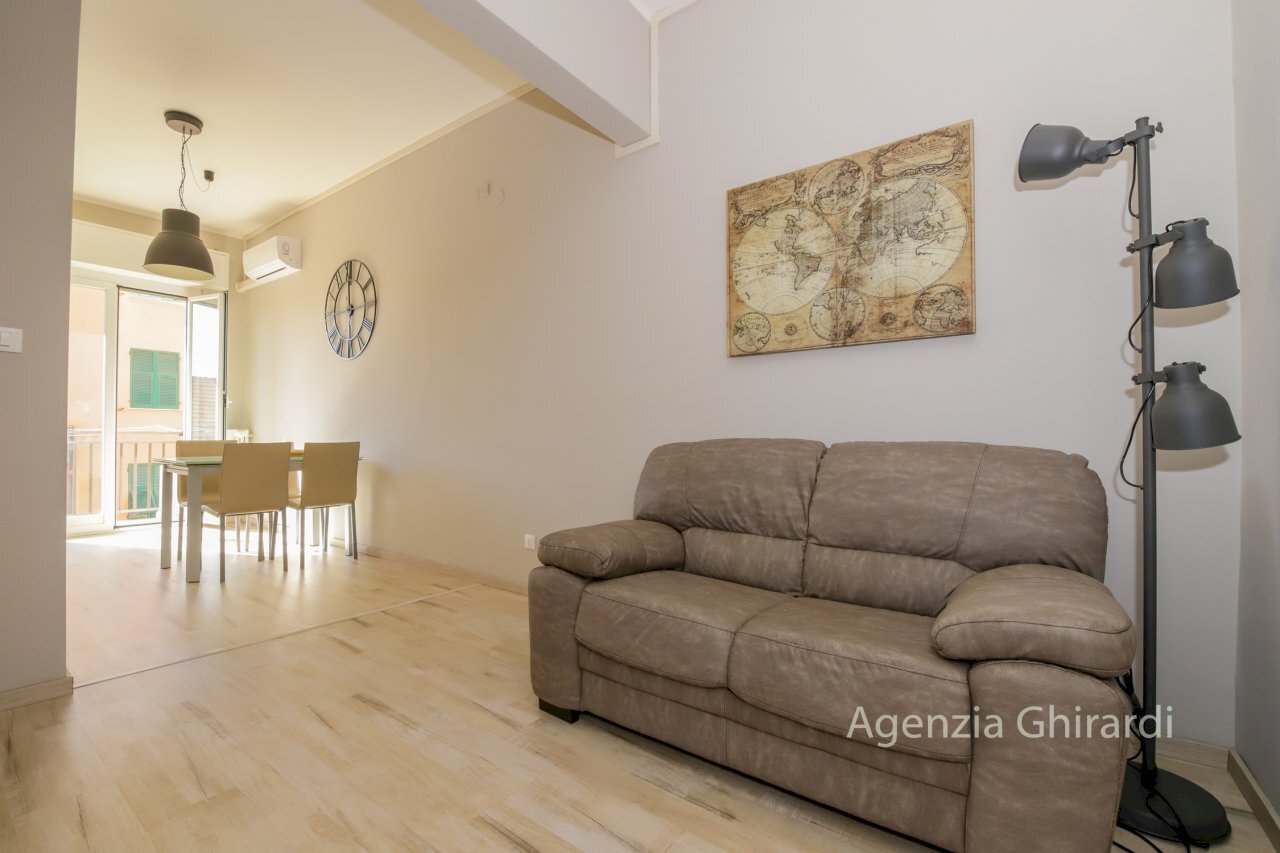 1.0 soggiorno.jpg - Four-room apartment VIA ALFREDO D'ANDRADE 34, Genova (neighborhood Sestri Ponente) - photo 1