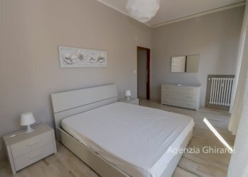 4.1 camera1.jpg - Quadrilocale VIA ALFREDO D'ANDRADE 34, Genova (zona Sestri Ponente) - foto 10