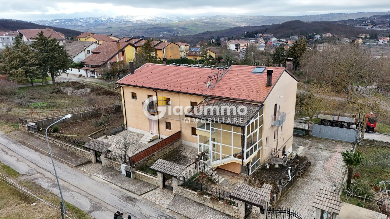 comp-pietragll13.jpg - Independent house Via Madrd, Potenza - photo 1
