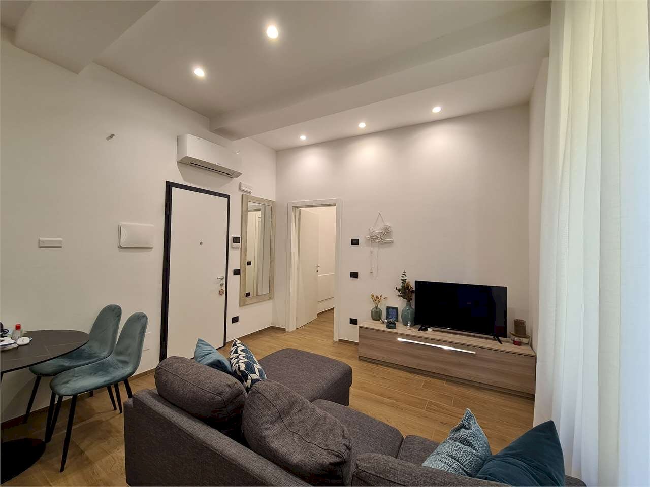 Two-room apartment Modena (neighborhood Circoscrizione 1) - photo 3