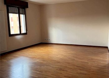 Quadrilocale Modena (zona Circoscrizione 1) - foto 12