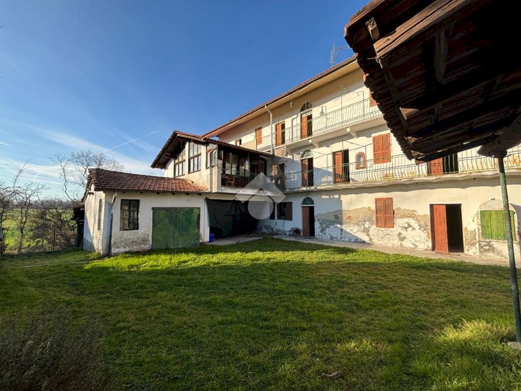 Independent house Via I maggio, Divignano - photo 1