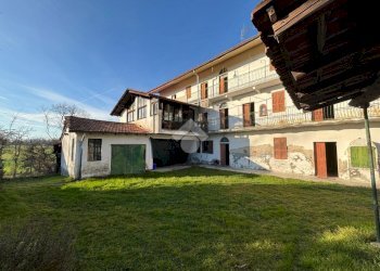 Casa indipendente Via I maggio, Divignano - foto 1