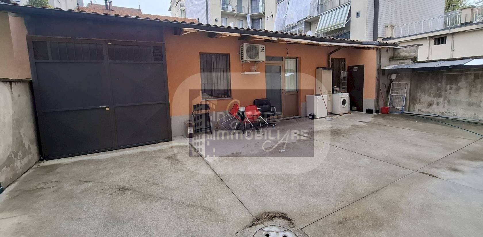 Stabile - Palazzo Piazza Rivoli, Torino (zona Parella) - foto 2