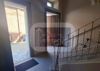 Negozio Piazza Carlo Alberto, Carignano - foto 6