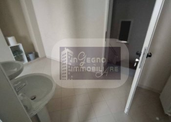 Negozio Piazza Carlo Alberto, Carignano - foto 9