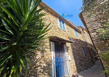 Independent house Borgata Ricci, Ranzo - photo 1