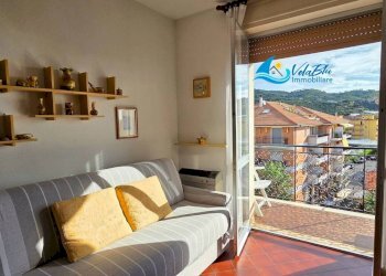 Two-room apartment San Bartolomeo al Mare - photo 2